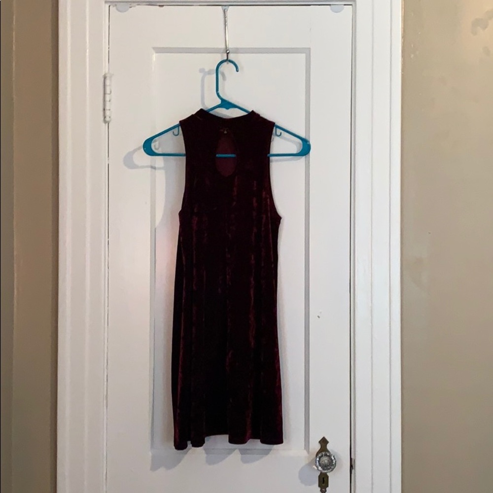 Dress - Picture 2 of 4